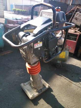 MIKASA 三笠 MT-55L 四衝程汽油發動立式夯土機 夯實機 壓實機 衝擊夯 蹦蹦跳 跳跳樂